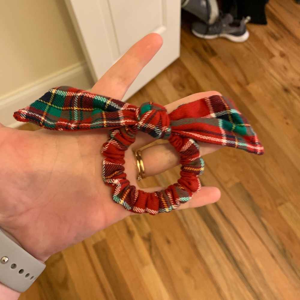 EUC J. Crew tartan hair tie